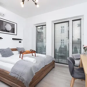 https://studio-cracow-rakowicka-14-by-renters.krakowhotelspoland.com